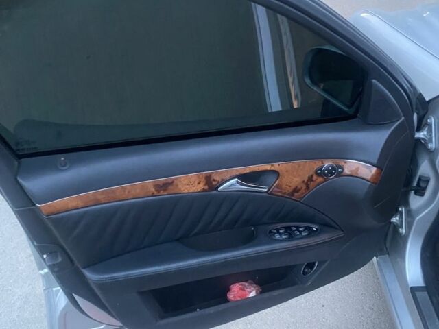 Сірий Мерседес Е-Клас, об'ємом двигуна 2.7 л та пробігом 100 тис. км за 3300 $, фото 15 на Automoto.ua