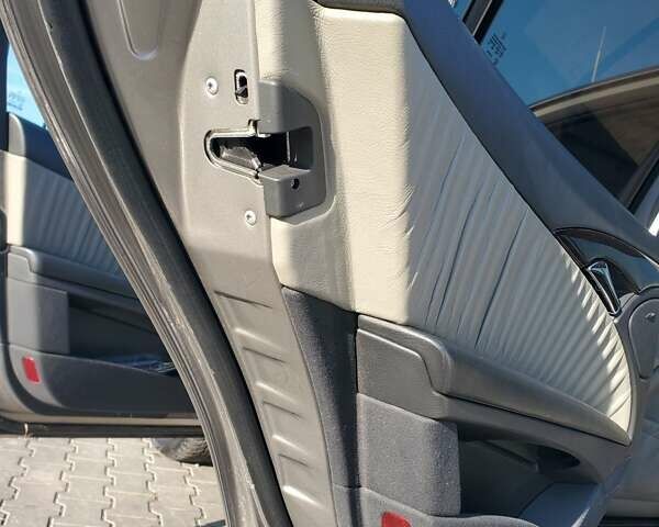 Серый Мерседес Е-Класс, объемом двигателя 2.15 л и пробегом 420 тыс. км за 7000 $, фото 20 на Automoto.ua