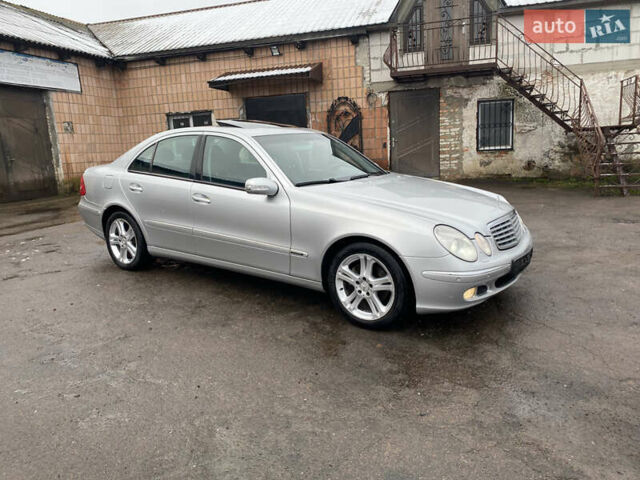 Сірий Мерседес Е-Клас, об'ємом двигуна 3.2 л та пробігом 272 тис. км за 3850 $, фото 25 на Automoto.ua