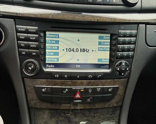 Сірий Мерседес Е-Клас, об'ємом двигуна 2.7 л та пробігом 349 тис. км за 8800 $, фото 15 на Automoto.ua