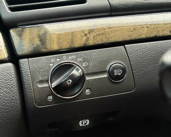 Сірий Мерседес Е-Клас, об'ємом двигуна 2.7 л та пробігом 349 тис. км за 8800 $, фото 25 на Automoto.ua