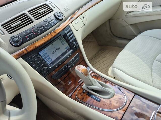 Сірий Мерседес Е-Клас, об'ємом двигуна 1.8 л та пробігом 281 тис. км за 11400 $, фото 15 на Automoto.ua