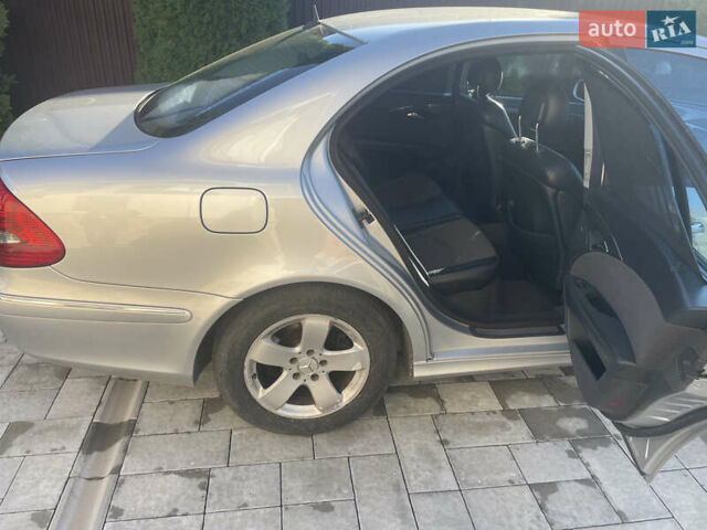 Серый Мерседес Е-Класс, объемом двигателя 3.2 л и пробегом 356 тыс. км за 7800 $, фото 17 на Automoto.ua