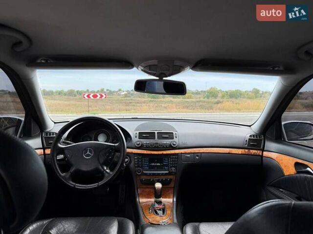 Мерседес Е-Класс 2005 в Золотоноше на Automoto.ua Серый Мерседес Е-Класс, объемом двигателя 3.2 л и пробегом 450 тыс. км за 6500 $, фото 8 на Automoto.ua