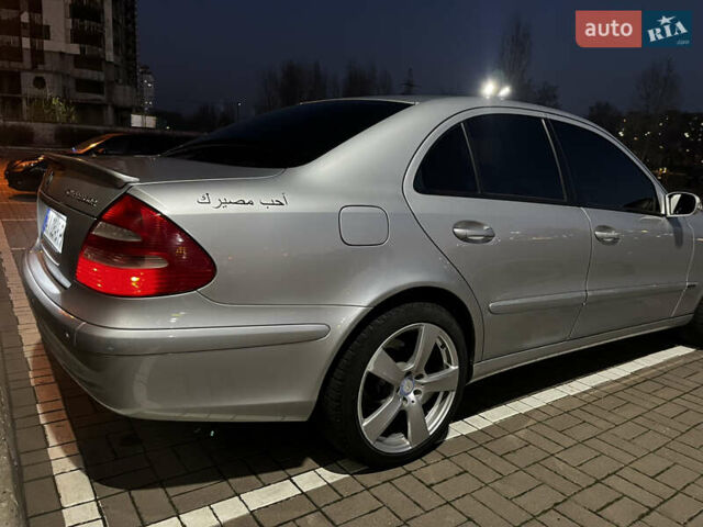 Серый Мерседес Е-Класс, объемом двигателя 2 л и пробегом 198 тыс. км за 7000 $, фото 6 на Automoto.ua