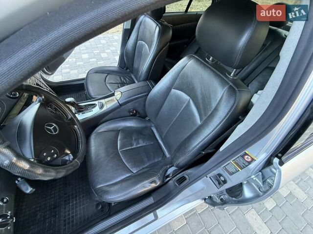 Серый Мерседес Е-Класс, объемом двигателя 2.99 л и пробегом 300 тыс. км за 8400 $, фото 49 на Automoto.ua