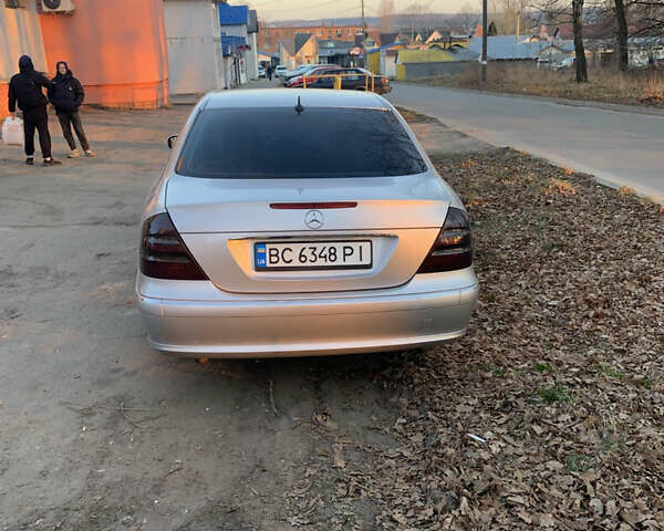 Серый Мерседес Е-Класс, объемом двигателя 3.22 л и пробегом 305 тыс. км за 7900 $, фото 4 на Automoto.ua