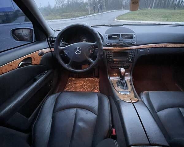 Серый Мерседес Е-Класс, объемом двигателя 2.15 л и пробегом 505 тыс. км за 7250 $, фото 20 на Automoto.ua