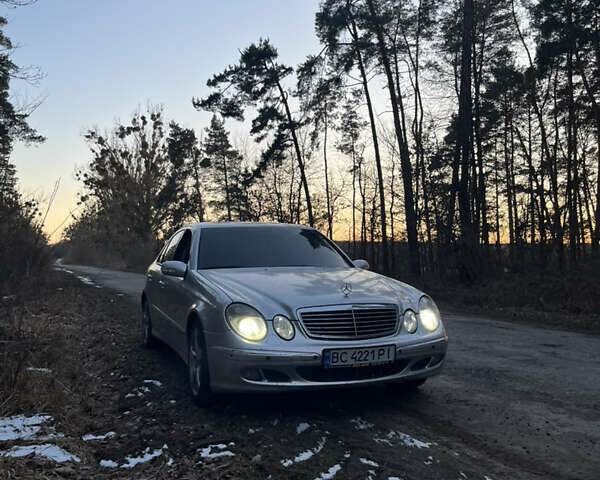 Серый Мерседес Е-Класс, объемом двигателя 2.2 л и пробегом 430 тыс. км за 7150 $, фото 1 на Automoto.ua