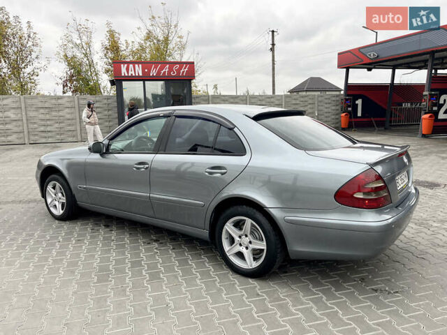 Мерседес Е-Клас 2005 у Белой Церкве на Automoto.ua Сірий Мерседес Е-Клас, об'ємом двигуна 1.8 л та пробігом 456 тис. км за 4850 $, фото 3 на Automoto.ua
