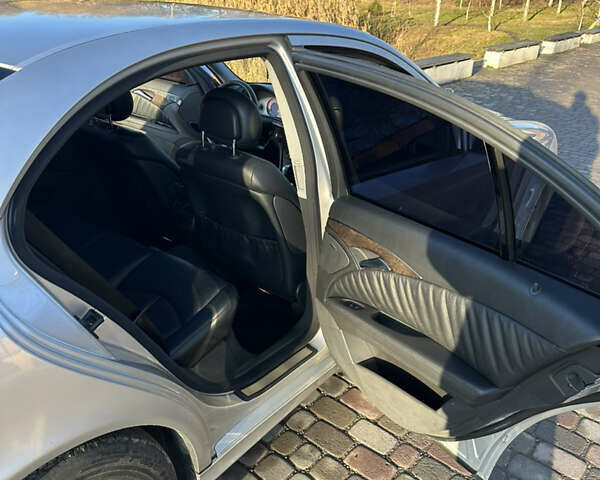 Сірий Мерседес Е-Клас, об'ємом двигуна 3.22 л та пробігом 308 тис. км за 6800 $, фото 12 на Automoto.ua