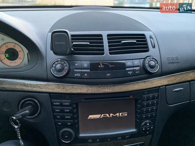 Серый Мерседес Е-Класс, объемом двигателя 3.2 л и пробегом 367 тыс. км за 8000 $, фото 30 на Automoto.ua