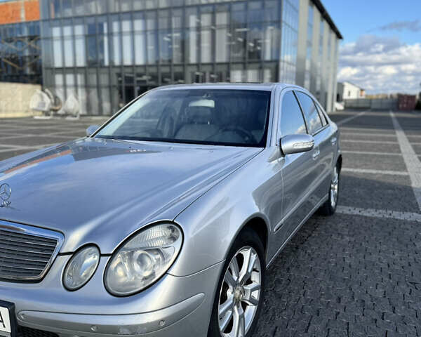 Сірий Мерседес Е-Клас, об'ємом двигуна 2.2 л та пробігом 290 тис. км за 8199 $, фото 3 на Automoto.ua