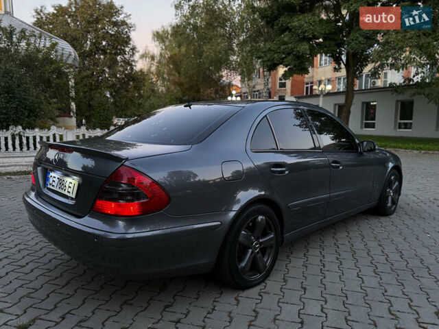 Сірий Мерседес Е-Клас, об'ємом двигуна 2.1 л та пробігом 295 тис. км за 7450 $, фото 7 на Automoto.ua