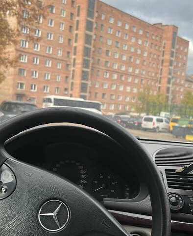 Серый Мерседес Е-Класс, объемом двигателя 2.7 л и пробегом 350 тыс. км за 2900 $, фото 13 на Automoto.ua