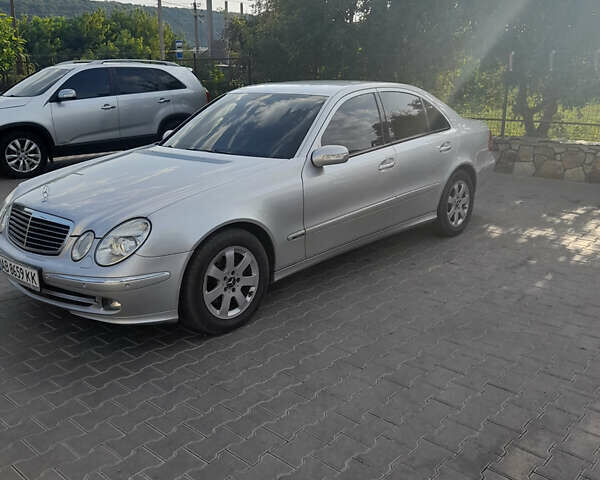 Сірий Мерседес Е-Клас, об'ємом двигуна 3.22 л та пробігом 352 тис. км за 8750 $, фото 2 на Automoto.ua