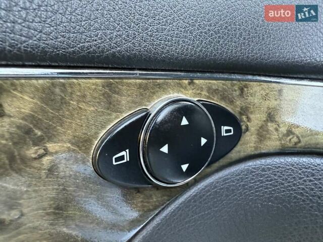 Серый Мерседес Е-Класс, объемом двигателя 2.99 л и пробегом 300 тыс. км за 8400 $, фото 40 на Automoto.ua