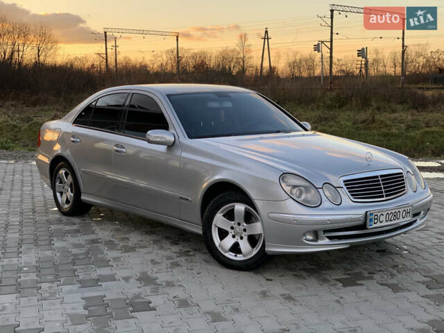 Серый Мерседес Е-Класс, объемом двигателя 3.2 л и пробегом 367 тыс. км за 8000 $, фото 1 на Automoto.ua