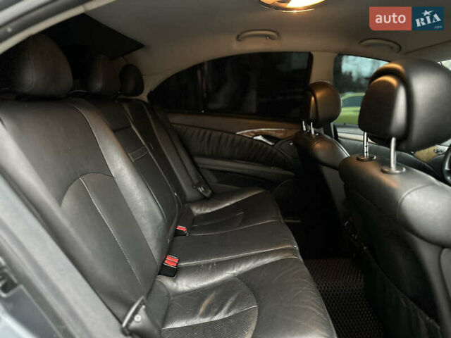 Серый Мерседес Е-Класс, объемом двигателя 3 л и пробегом 362 тыс. км за 8500 $, фото 14 на Automoto.ua