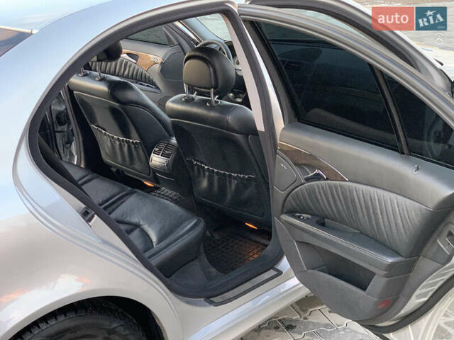 Серый Мерседес Е-Класс, объемом двигателя 3.2 л и пробегом 367 тыс. км за 8000 $, фото 17 на Automoto.ua