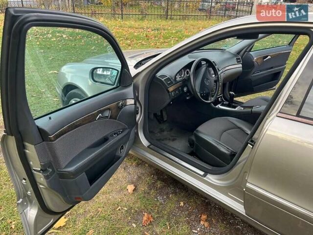 Сірий Мерседес Е-Клас, об'ємом двигуна 3 л та пробігом 245 тис. км за 10500 $, фото 13 на Automoto.ua