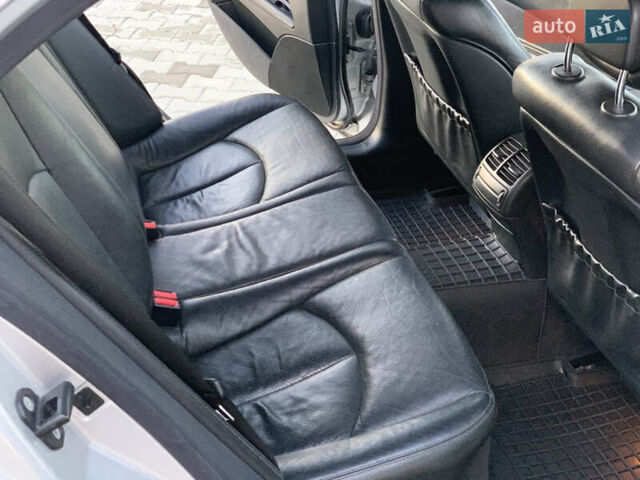 Серый Мерседес Е-Класс, объемом двигателя 3.2 л и пробегом 367 тыс. км за 8000 $, фото 18 на Automoto.ua