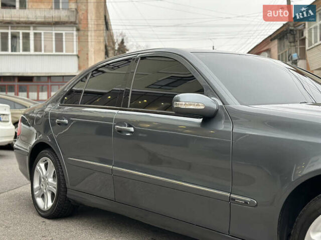 Серый Мерседес Е-Класс, объемом двигателя 3 л и пробегом 362 тыс. км за 8500 $, фото 13 на Automoto.ua