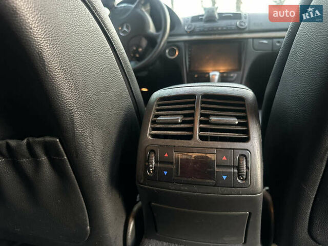 Серый Мерседес Е-Класс, объемом двигателя 2.99 л и пробегом 330 тыс. км за 7200 $, фото 17 на Automoto.ua