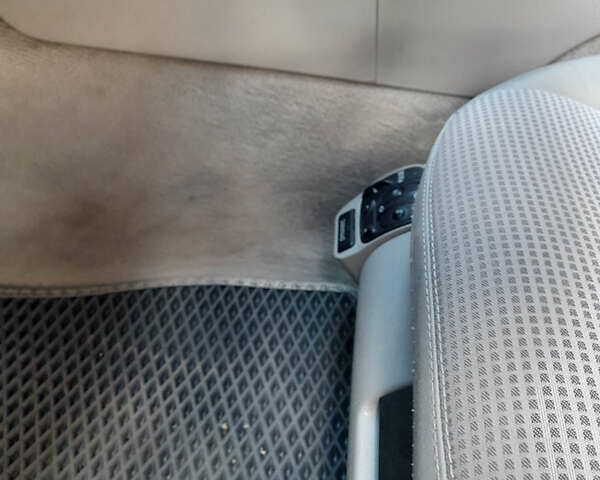 Сірий Мерседес Е-Клас, об'ємом двигуна 3.22 л та пробігом 352 тис. км за 8750 $, фото 14 на Automoto.ua