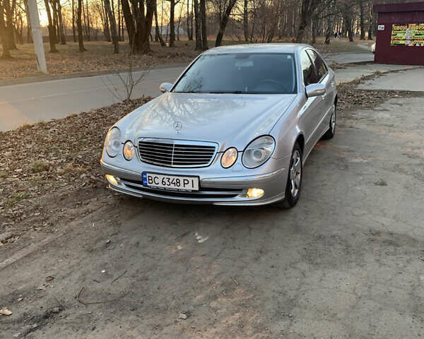 Серый Мерседес Е-Класс, объемом двигателя 3.22 л и пробегом 305 тыс. км за 7900 $, фото 1 на Automoto.ua