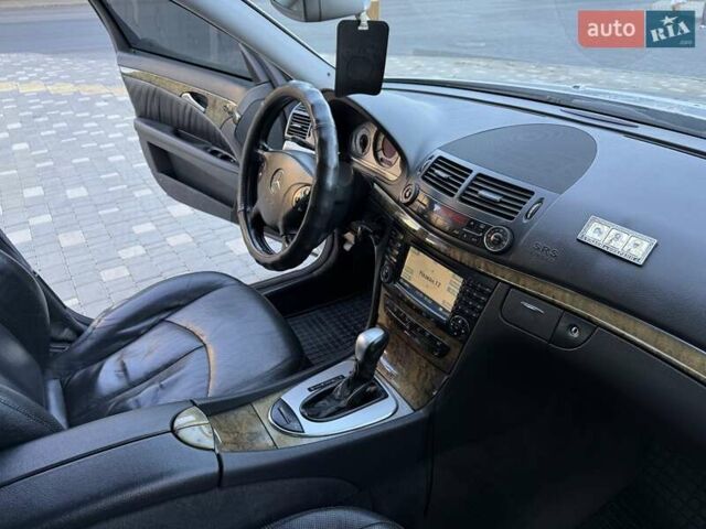 Серый Мерседес Е-Класс, объемом двигателя 2.99 л и пробегом 300 тыс. км за 8400 $, фото 53 на Automoto.ua