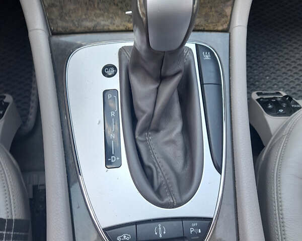 Сірий Мерседес Е-Клас, об'ємом двигуна 3.22 л та пробігом 352 тис. км за 8750 $, фото 16 на Automoto.ua