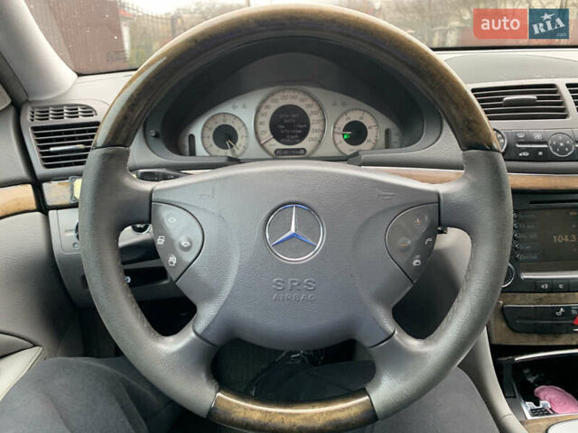 Сірий Мерседес Е-Клас, об'ємом двигуна 3.2 л та пробігом 265 тис. км за 7999 $, фото 12 на Automoto.ua