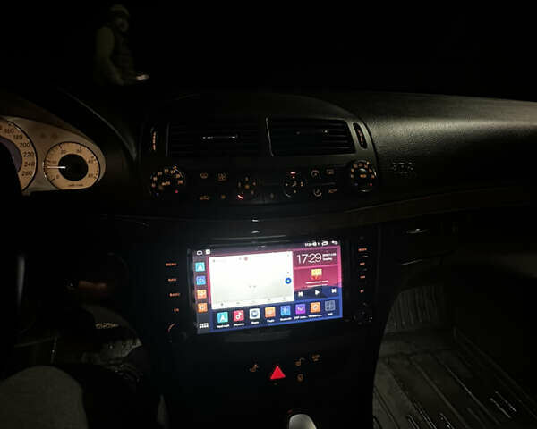 Серый Мерседес Е-Класс, объемом двигателя 3.22 л и пробегом 275 тыс. км за 8000 $, фото 10 на Automoto.ua