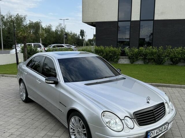 Сірий Мерседес Е-Клас, об'ємом двигуна 5 л та пробігом 199 тис. км за 7200 $, фото 2 на Automoto.ua