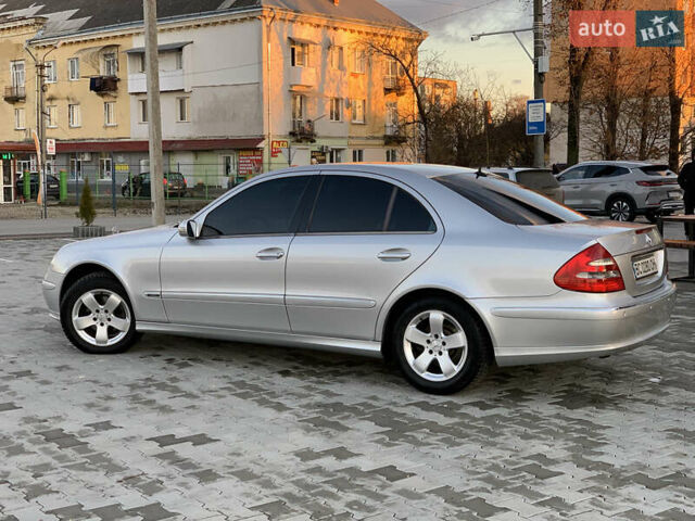Серый Мерседес Е-Класс, объемом двигателя 3.2 л и пробегом 367 тыс. км за 8000 $, фото 11 на Automoto.ua