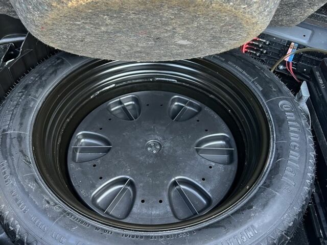 Серый Мерседес Е-Класс, объемом двигателя 3 л и пробегом 324 тыс. км за 9300 $, фото 7 на Automoto.ua