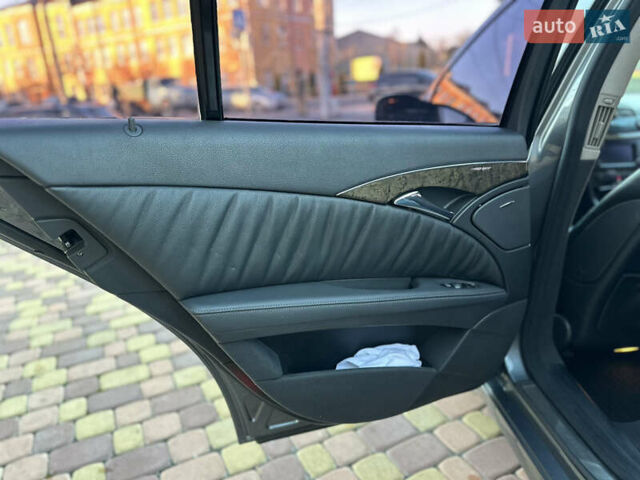Серый Мерседес Е-Класс, объемом двигателя 3 л и пробегом 358 тыс. км за 8500 $, фото 14 на Automoto.ua