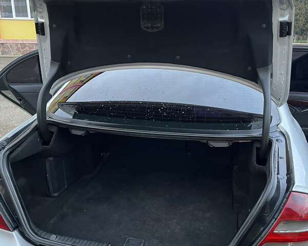 Серый Мерседес Е-Класс, объемом двигателя 2.2 л и пробегом 448 тыс. км за 6400 $, фото 12 на Automoto.ua