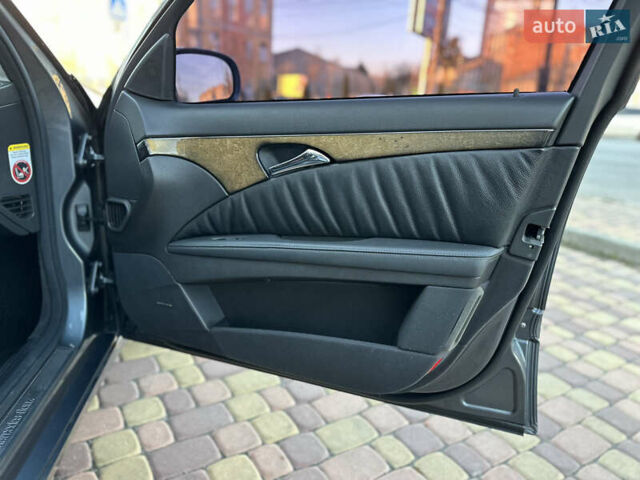 Серый Мерседес Е-Класс, объемом двигателя 3 л и пробегом 358 тыс. км за 8500 $, фото 26 на Automoto.ua