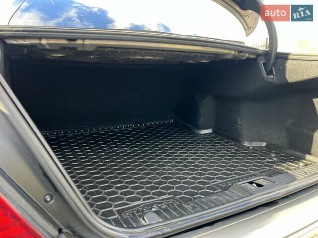 Серый Мерседес Е-Класс, объемом двигателя 3.5 л и пробегом 260 тыс. км за 8500 $, фото 9 на Automoto.ua