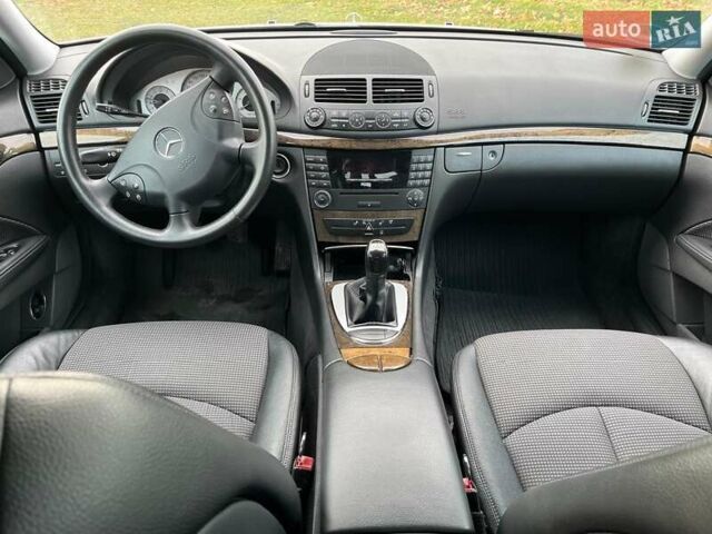 Сірий Мерседес Е-Клас, об'ємом двигуна 3 л та пробігом 245 тис. км за 10500 $, фото 20 на Automoto.ua