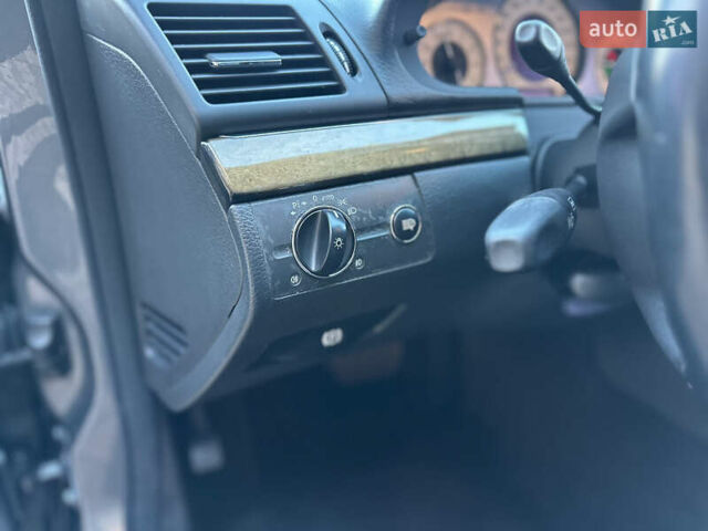 Серый Мерседес Е-Класс, объемом двигателя 3 л и пробегом 358 тыс. км за 8500 $, фото 30 на Automoto.ua