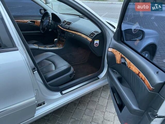 Серый Мерседес Е-Класс, объемом двигателя 2.15 л и пробегом 505 тыс. км за 7250 $, фото 27 на Automoto.ua