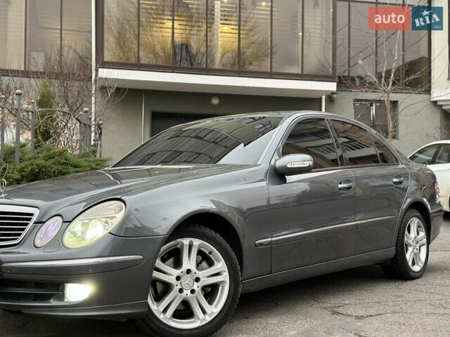 Серый Мерседес Е-Класс, объемом двигателя 3 л и пробегом 362 тыс. км за 8500 $, фото 4 на Automoto.ua