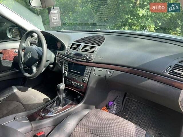 Сірий Мерседес Е-Клас, об'ємом двигуна 1.8 л та пробігом 271 тис. км за 7100 $, фото 20 на Automoto.ua