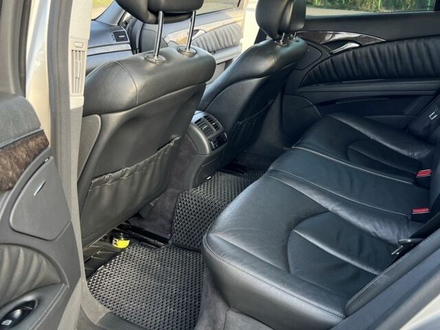 Серый Мерседес Е-Класс, объемом двигателя 3 л и пробегом 376 тыс. км за 8500 $, фото 9 на Automoto.ua