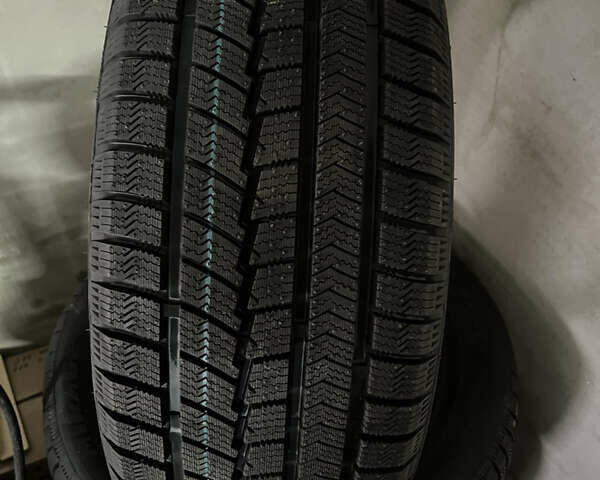 Серый Мерседес Е-Класс, объемом двигателя 2.2 л и пробегом 448 тыс. км за 6400 $, фото 17 на Automoto.ua