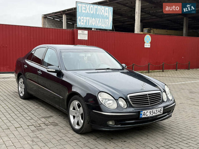 Сірий Мерседес Е-Клас, об'ємом двигуна 3.2 л та пробігом 267 тис. км за 7200 $, фото 4 на Automoto.ua