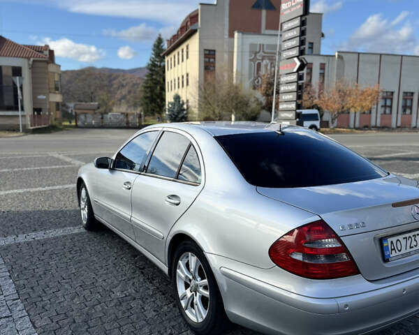 Сірий Мерседес Е-Клас, об'ємом двигуна 2.2 л та пробігом 290 тис. км за 8199 $, фото 1 на Automoto.ua